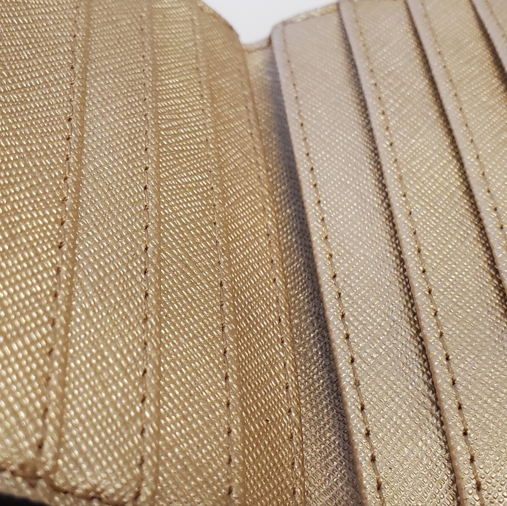 Michael Kors Wallet - Picture 5 of 5